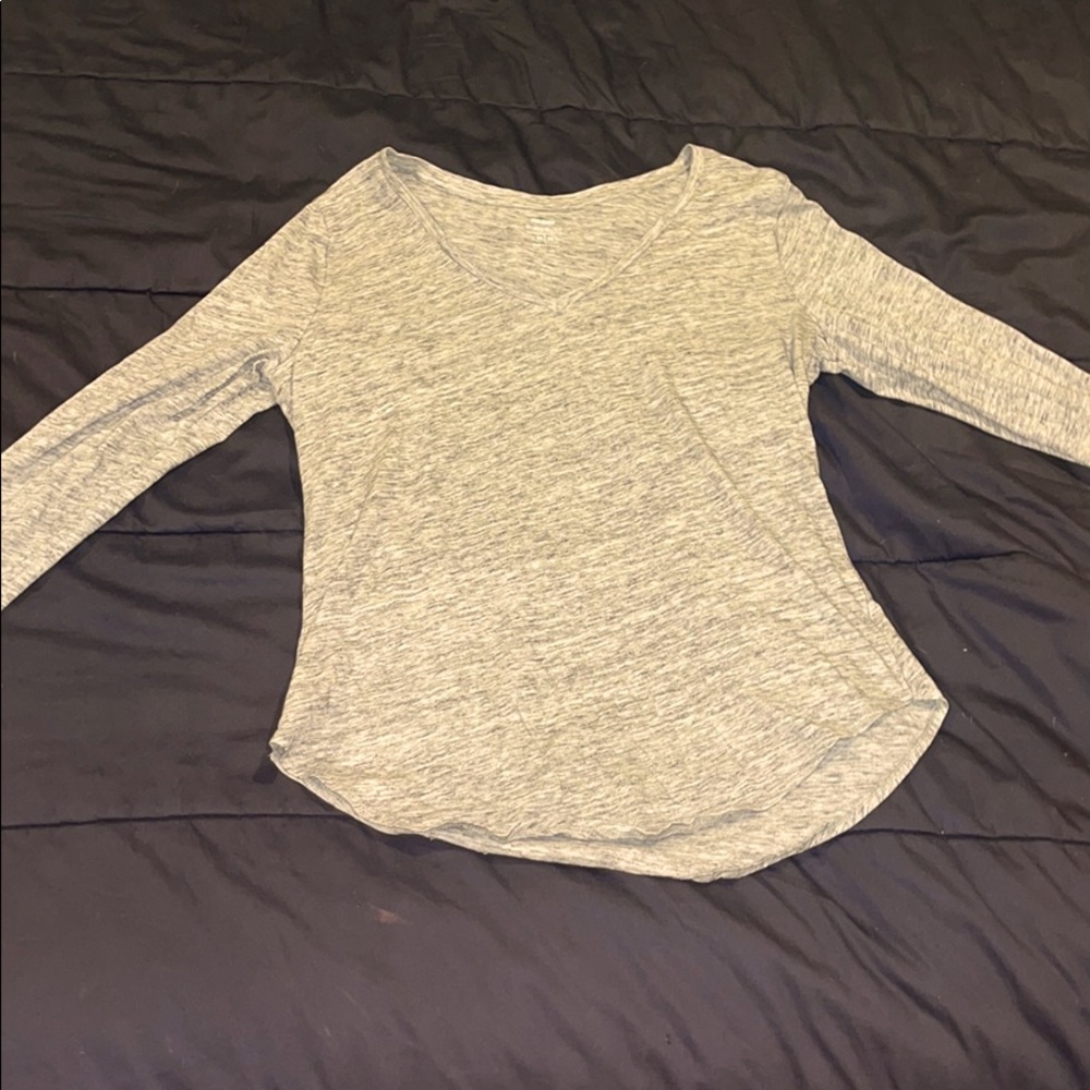 Long sleeve v neck top